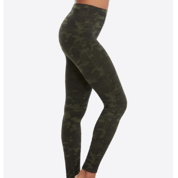 SPANX Look At Me Now Leggings - Green Camo - Picture 4 of 6